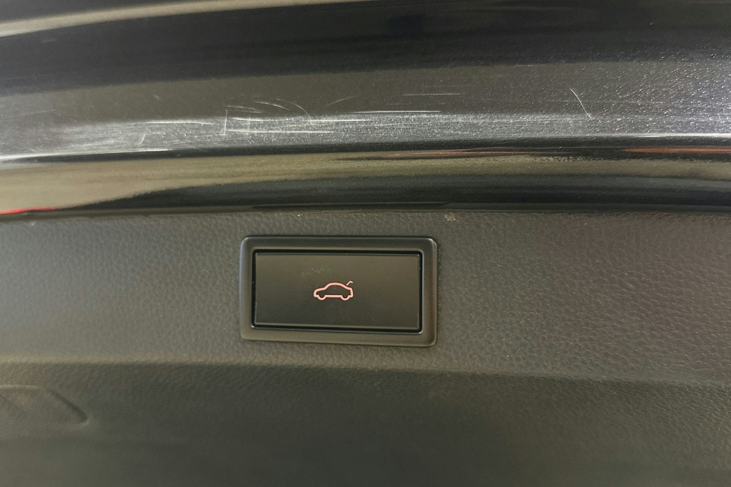 musta Skoda Karoq 2019 kuva 34.