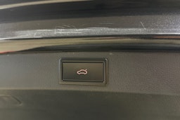 musta Skoda Karoq 2019 kuva 34.