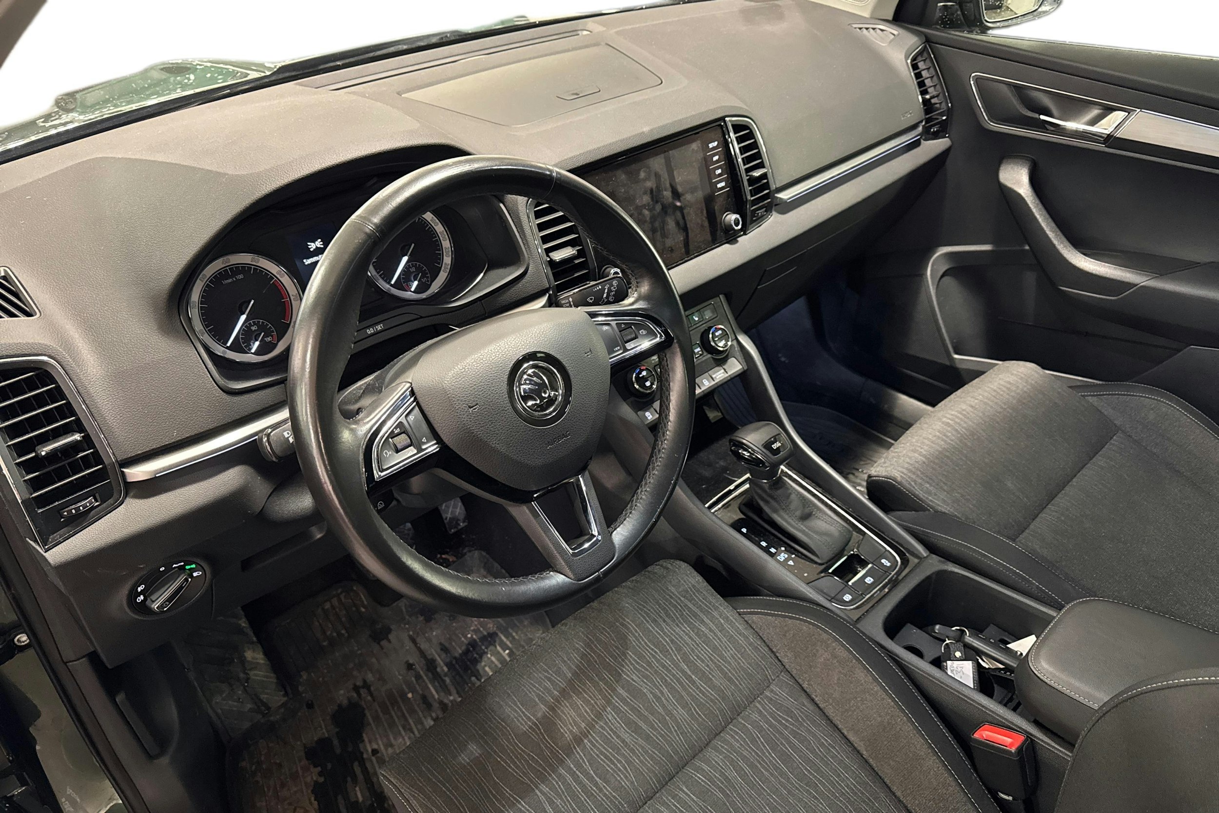 vihreä Skoda Karoq 2019 kuva 3.