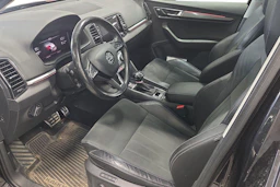 musta Skoda Karoq 2019 kuva 3.