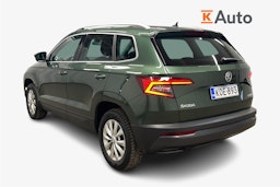Vihreä Skoda KAROQ 2019 kuva 2.