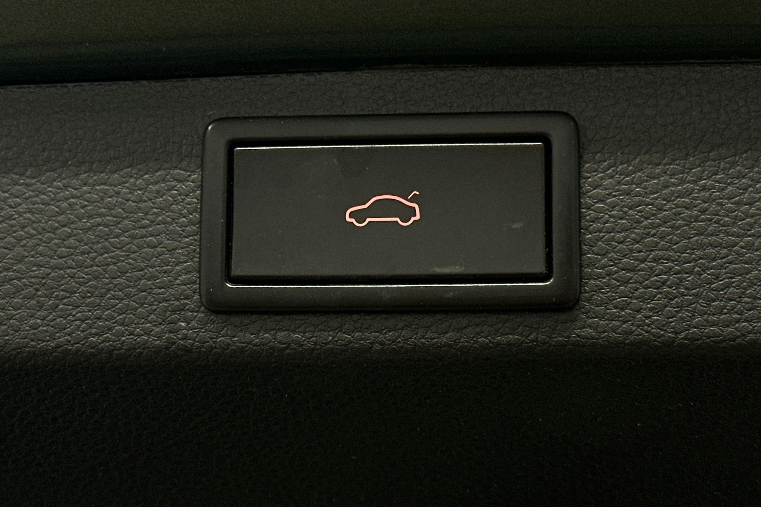 Vihreä Skoda KAROQ 2019 kuva 26.