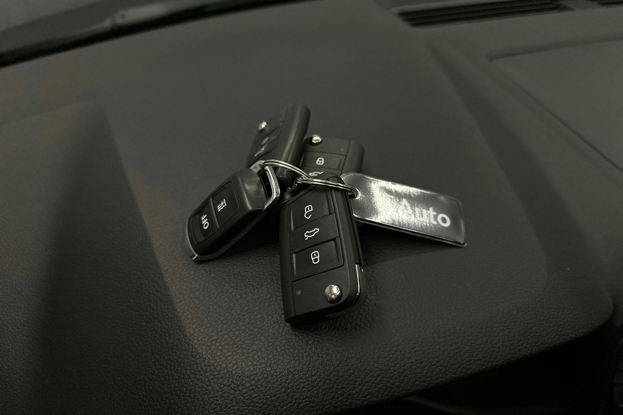 Vihreä Skoda KAROQ 2019 kuva 27.