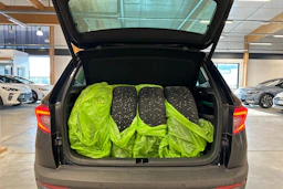 musta Skoda Karoq 2019 kuva 7.