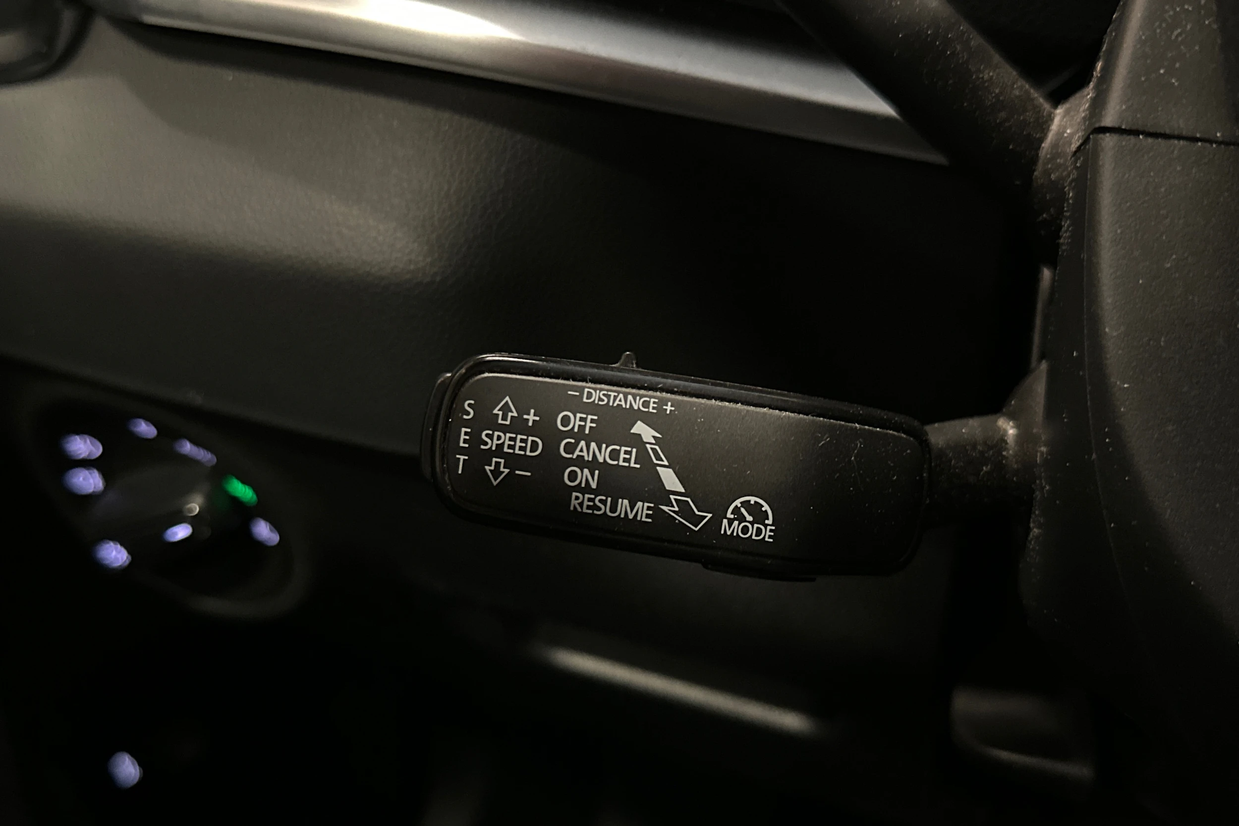 musta Skoda Karoq 2019 kuva 9.