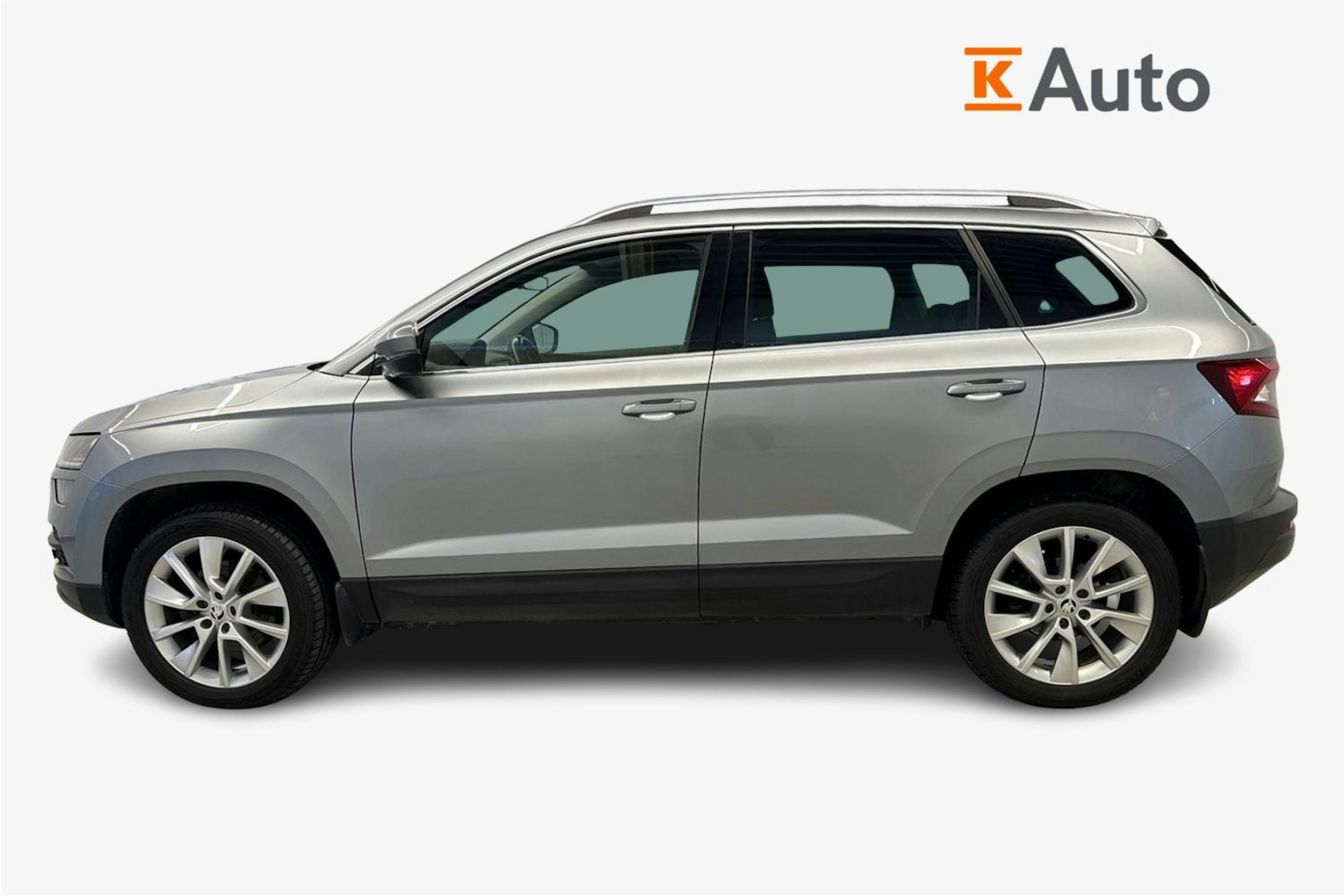 harmaa Skoda Karoq 2019 kuva 5.