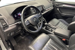 harmaa Skoda Karoq 2019 kuva 6.