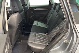 harmaa Skoda Karoq 2019 kuva 8.
