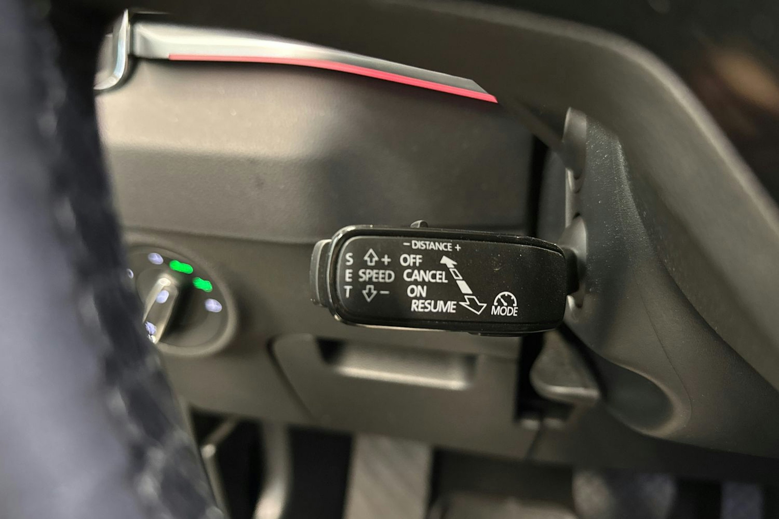 harmaa Skoda Karoq 2019 kuva 22.
