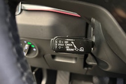 harmaa Skoda Karoq 2019 kuva 22.