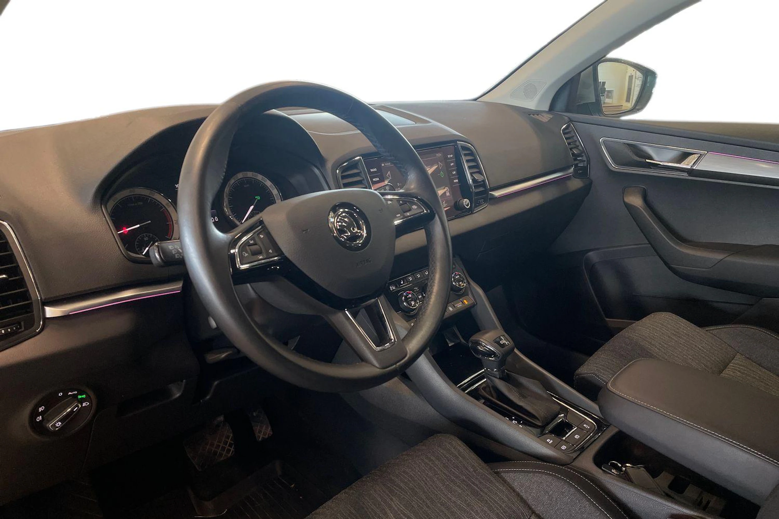 ruskea (beige) Skoda Karoq 2019 kuva 8.