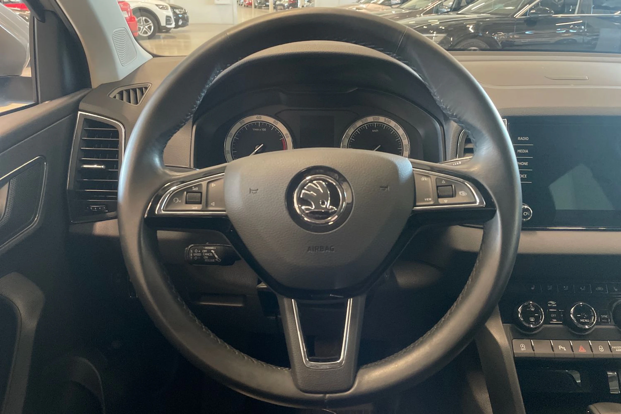 ruskea (beige) Skoda Karoq 2019 kuva 15.