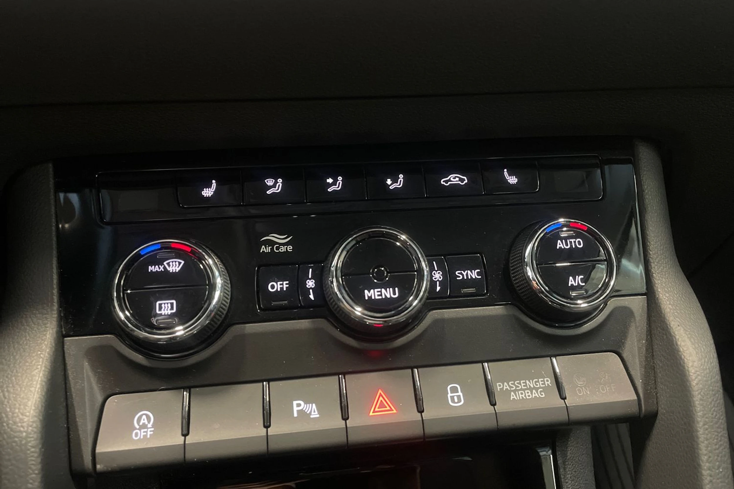 ruskea (beige) Skoda Karoq 2019 kuva 29.