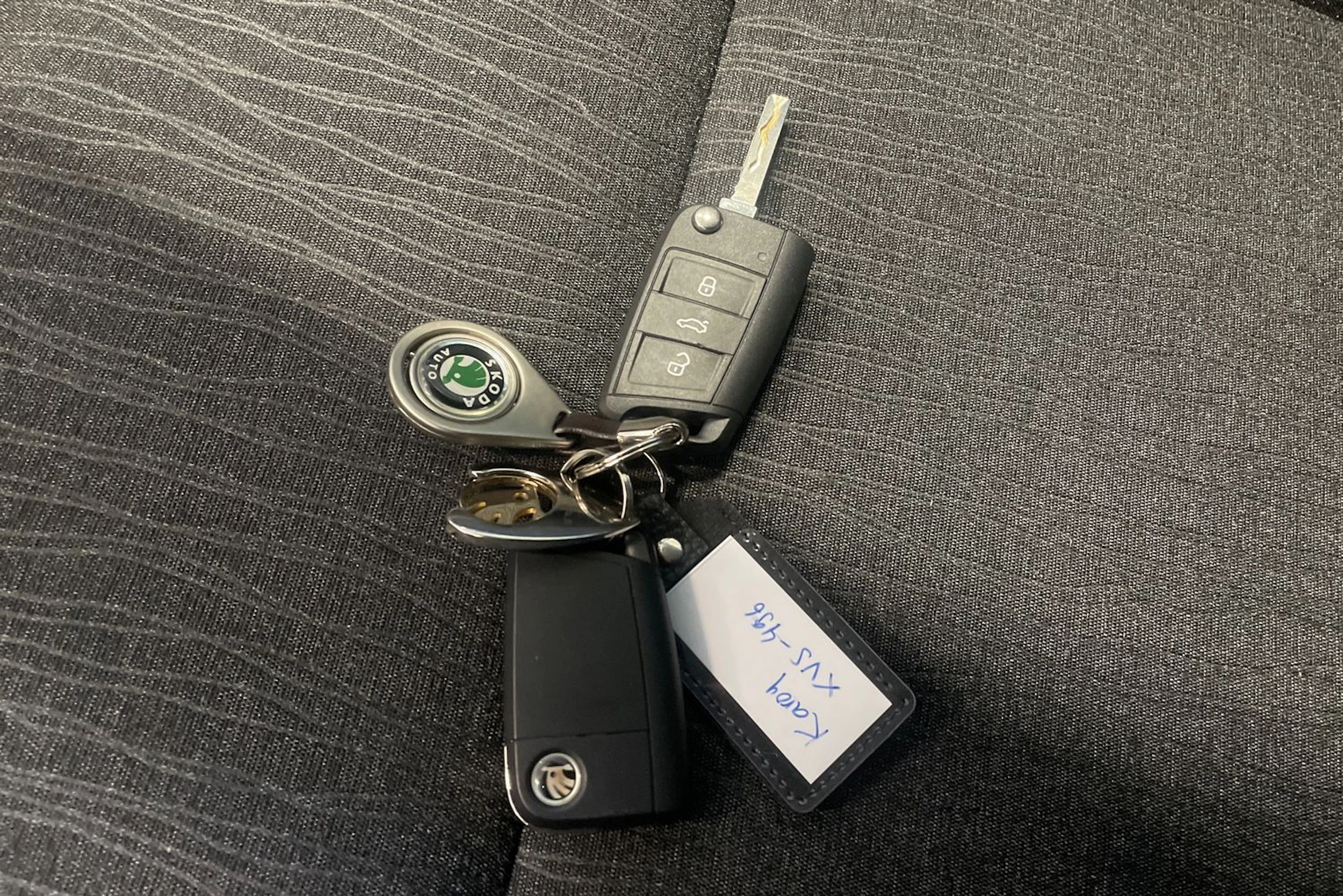 ruskea (beige) Skoda Karoq 2019 kuva 31.