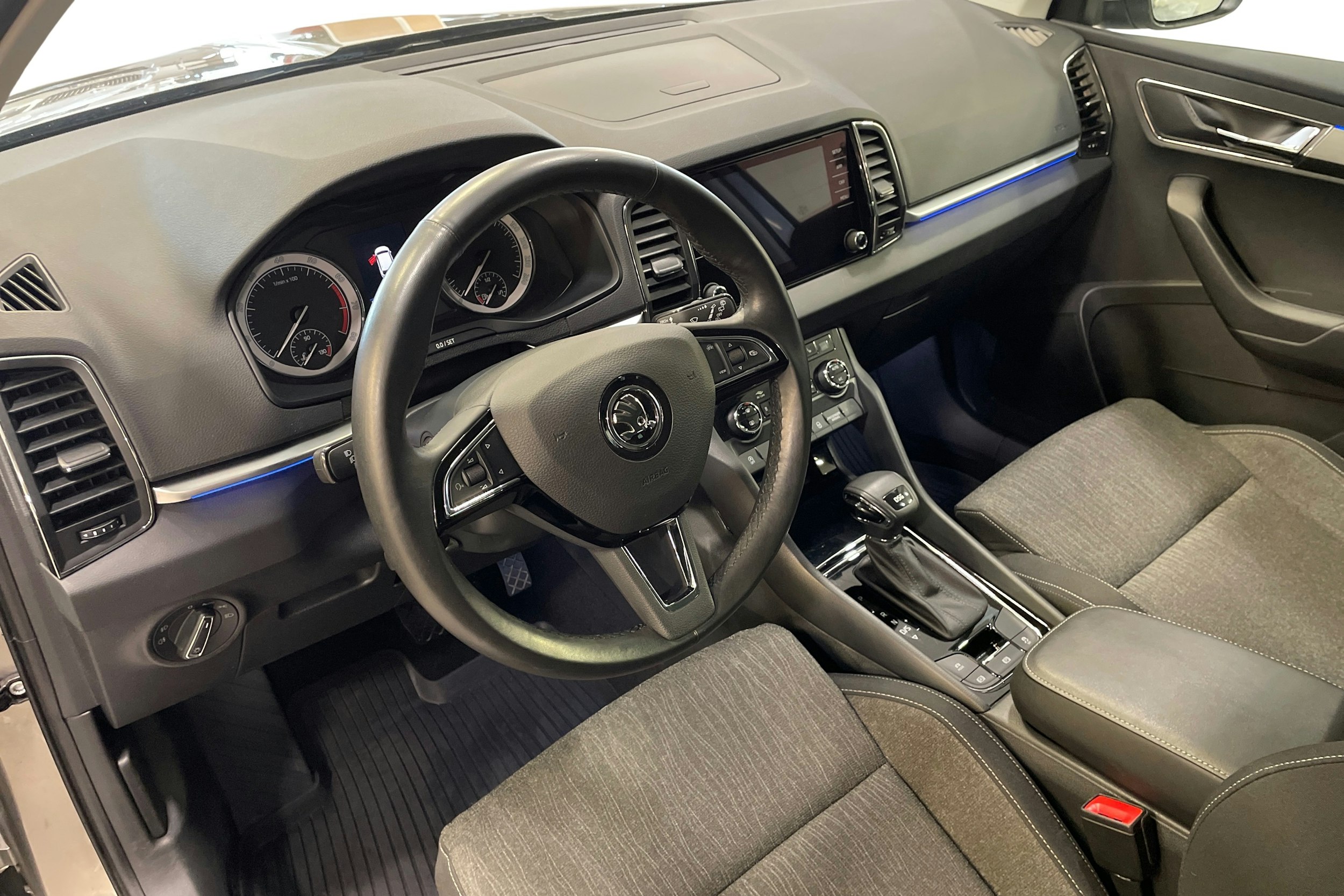 ruskea (beige) Skoda Karoq 2019 kuva 7.