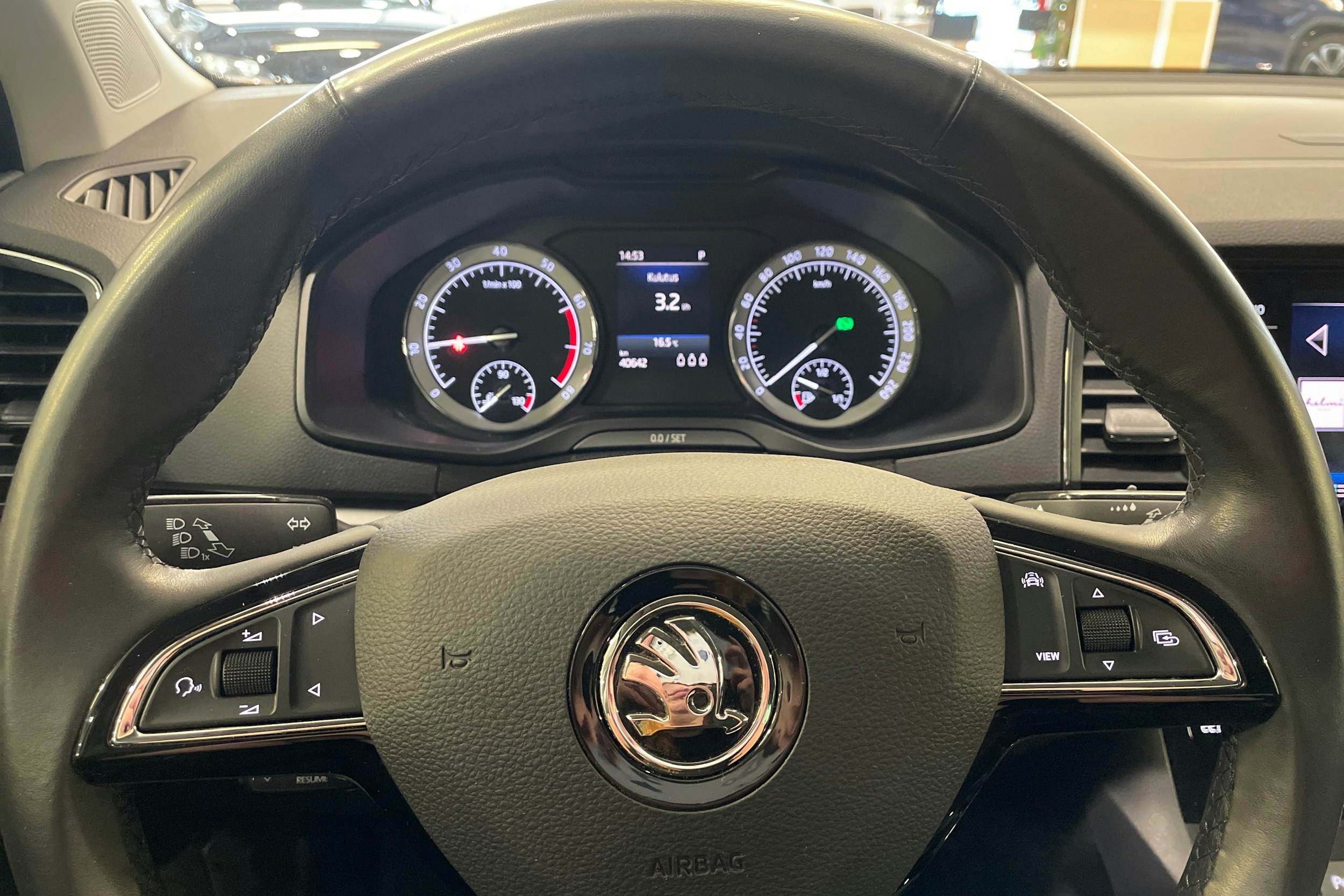 ruskea (beige) Skoda Karoq 2019 kuva 15.