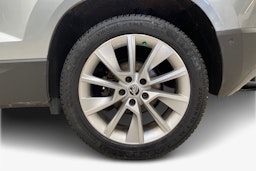 harmaa Skoda Karoq 2019 kuva 11.