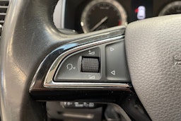 harmaa Skoda Karoq 2019 kuva 17.