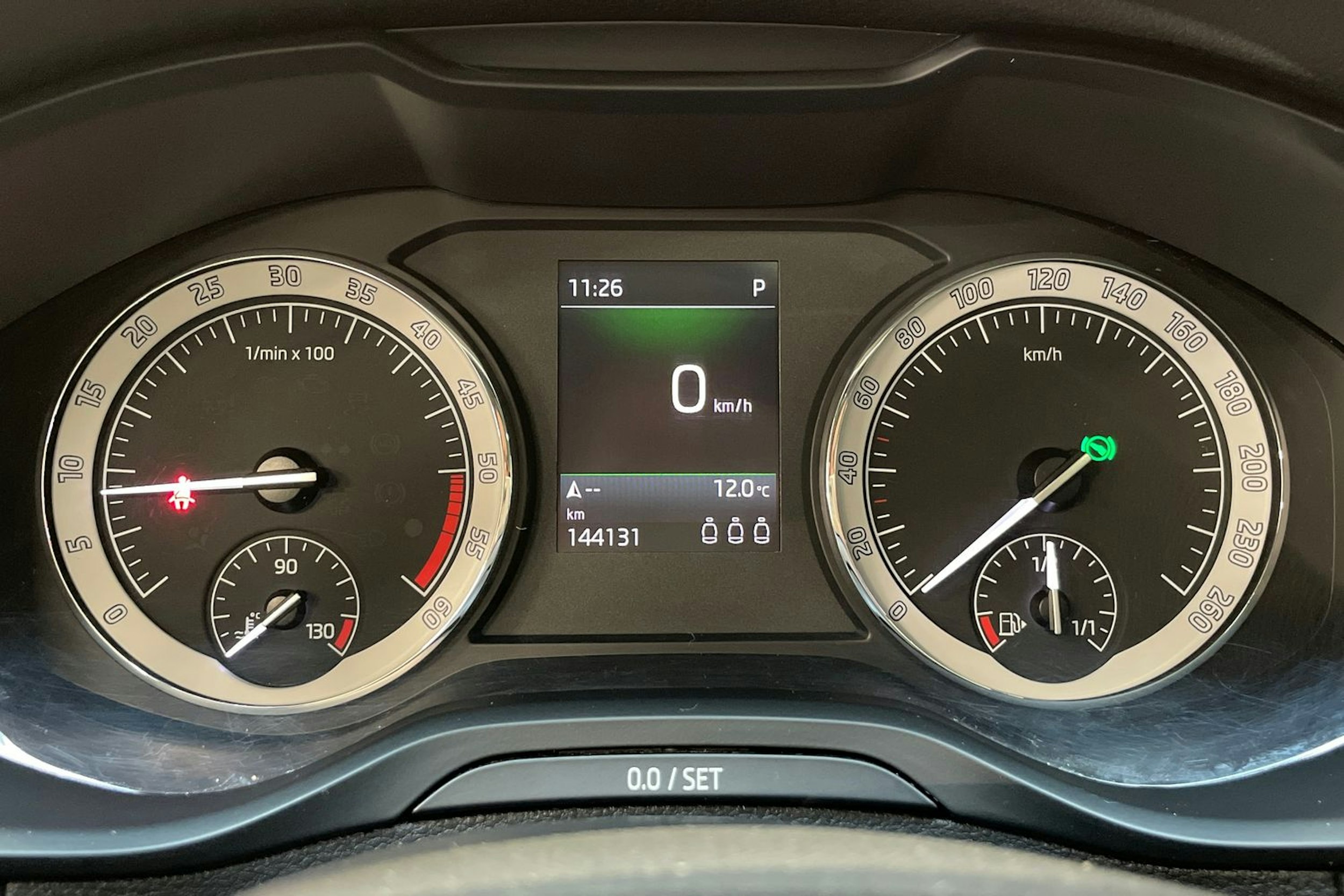 harmaa Skoda Karoq 2019 kuva 20.