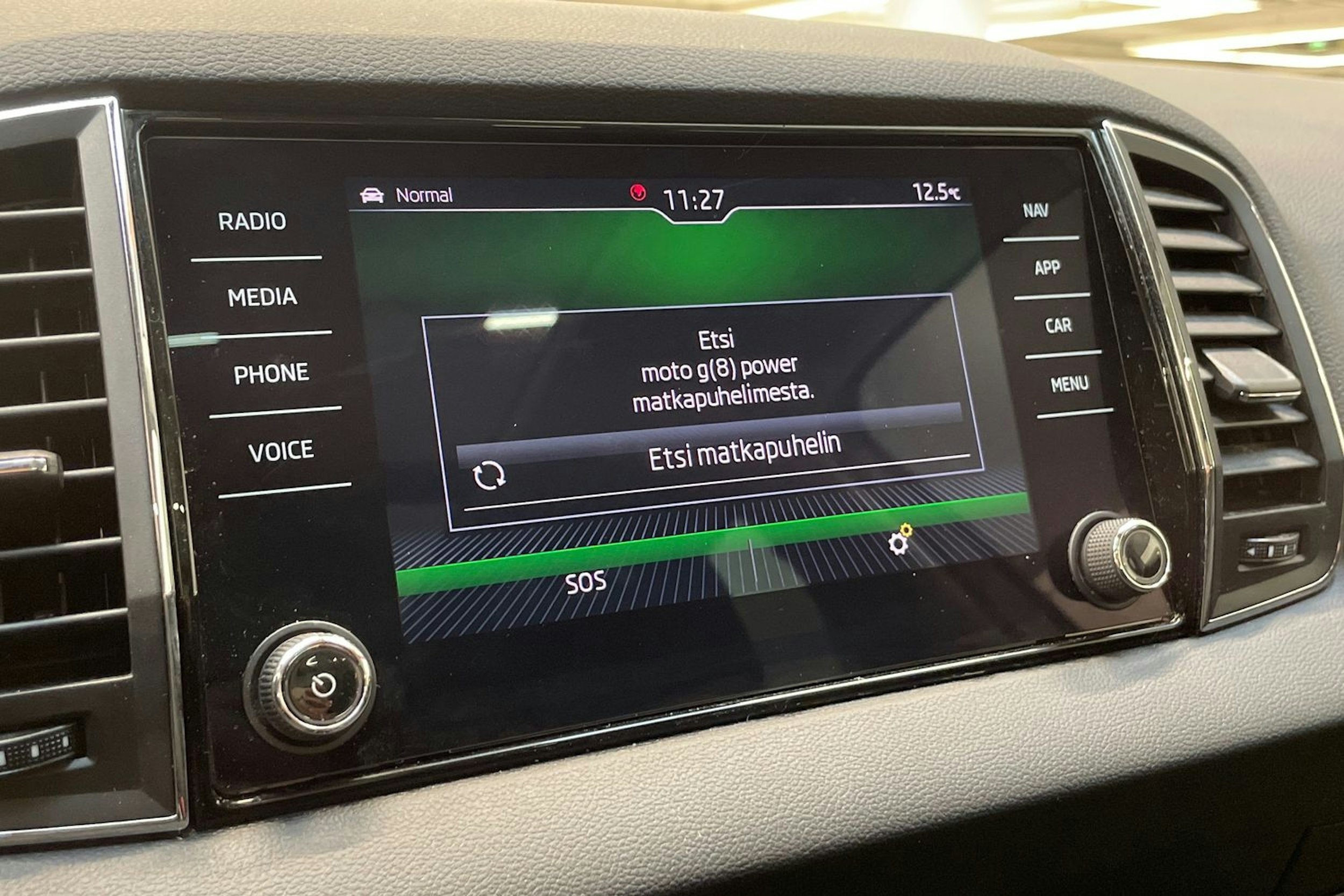 harmaa Skoda Karoq 2019 kuva 23.