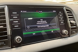 harmaa Skoda Karoq 2019 kuva 23.