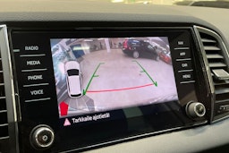 harmaa Skoda Karoq 2019 kuva 26.