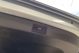 harmaa Skoda Karoq 2019 kuva 35.