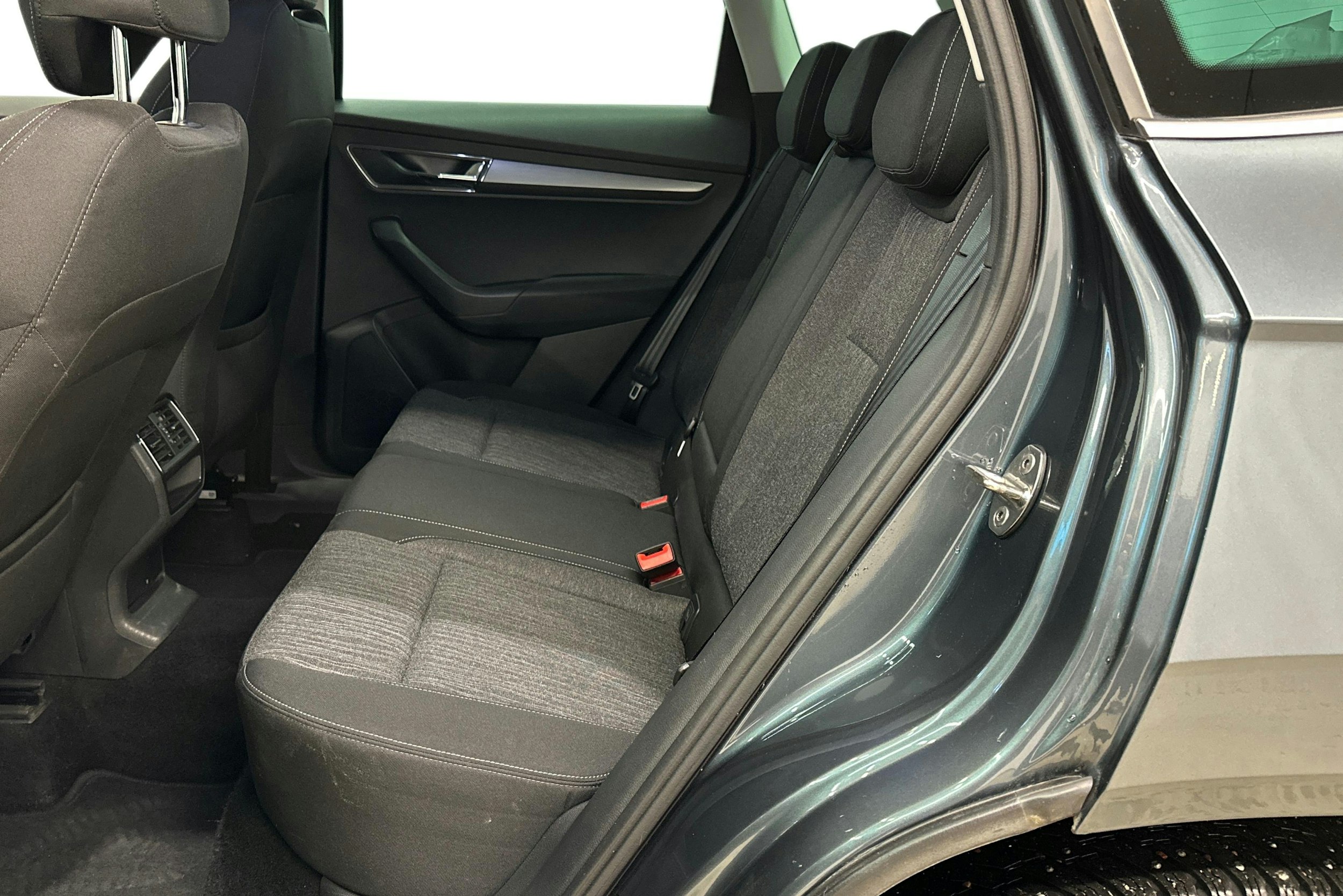 met. harmaa Skoda Karoq 2019 kuva 10.