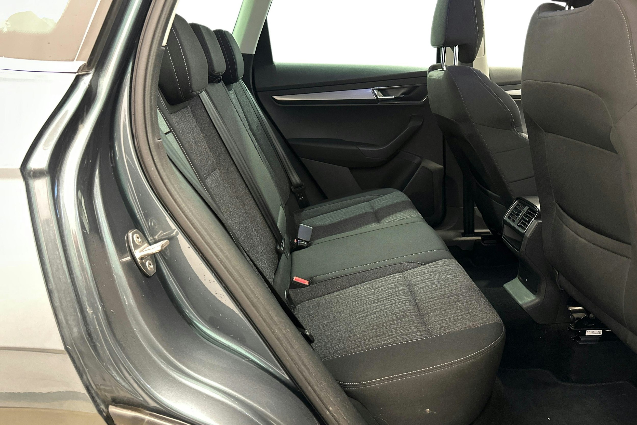 met. harmaa Skoda Karoq 2019 kuva 11.