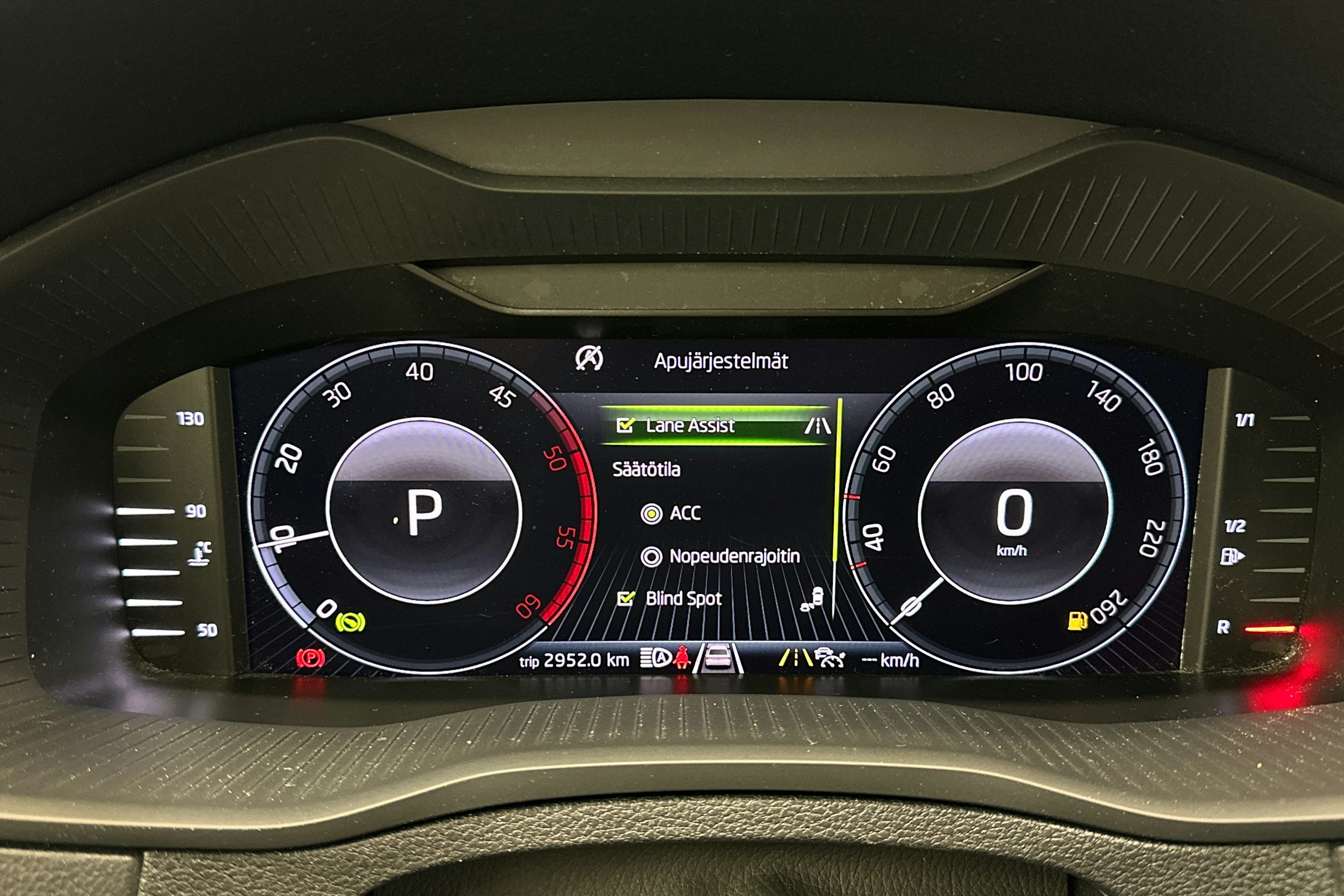 met. harmaa Skoda Karoq 2019 kuva 19.