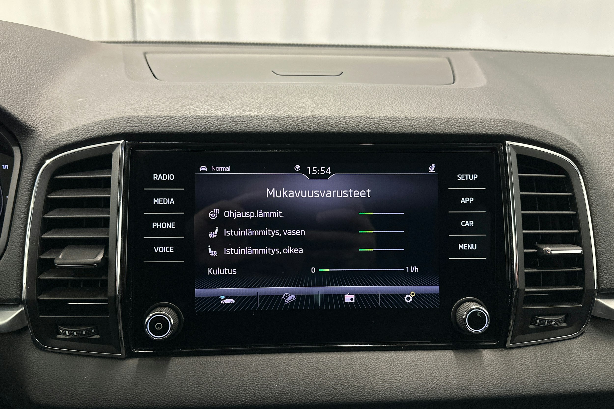 met. harmaa Skoda Karoq 2019 kuva 24.