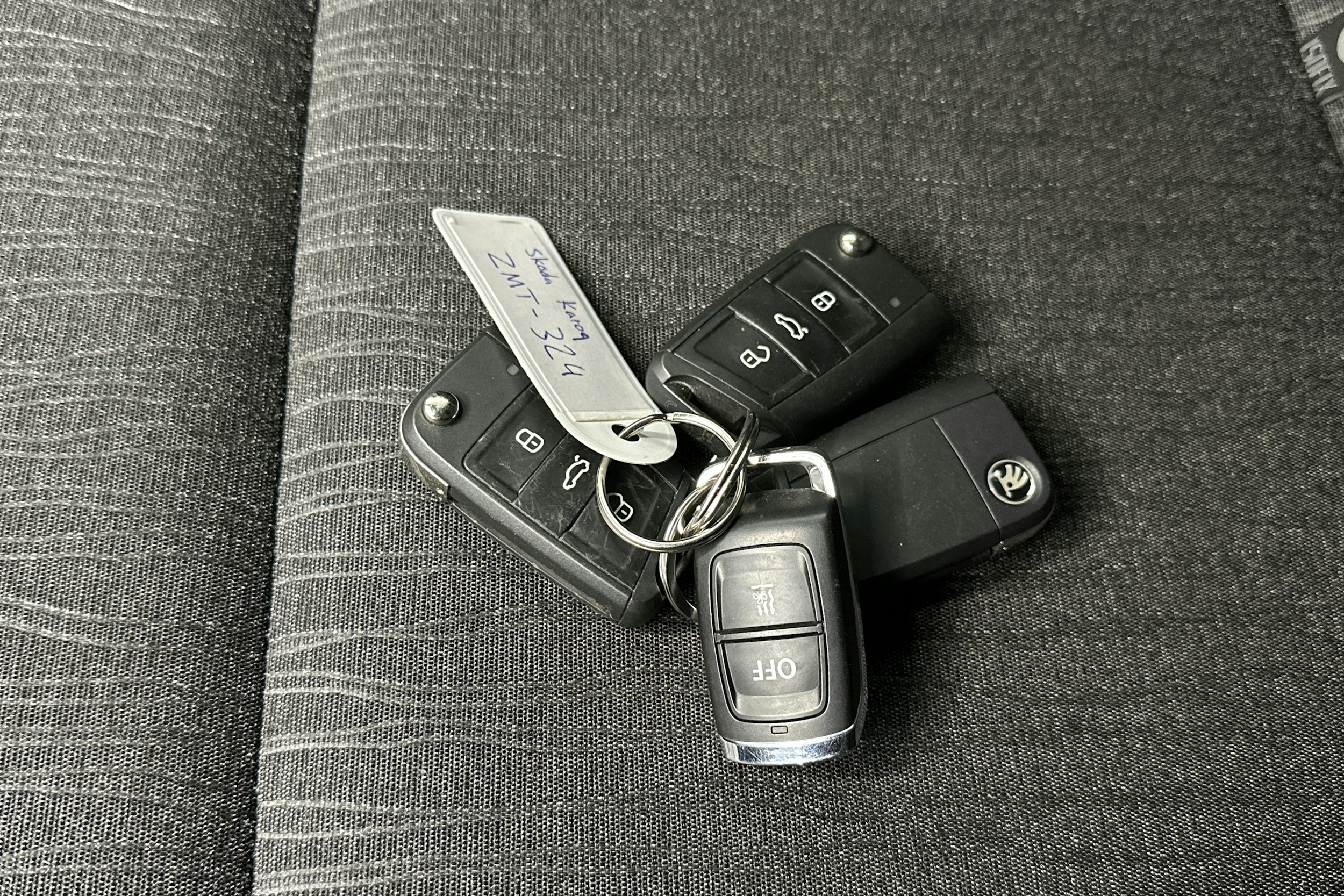 met. harmaa Skoda Karoq 2019 kuva 26.