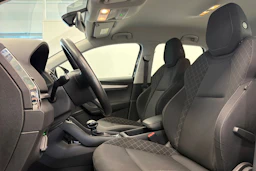 harmaa Skoda Karoq 2020 kuva 12.