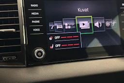 harmaa Skoda Karoq 2020 kuva 26.