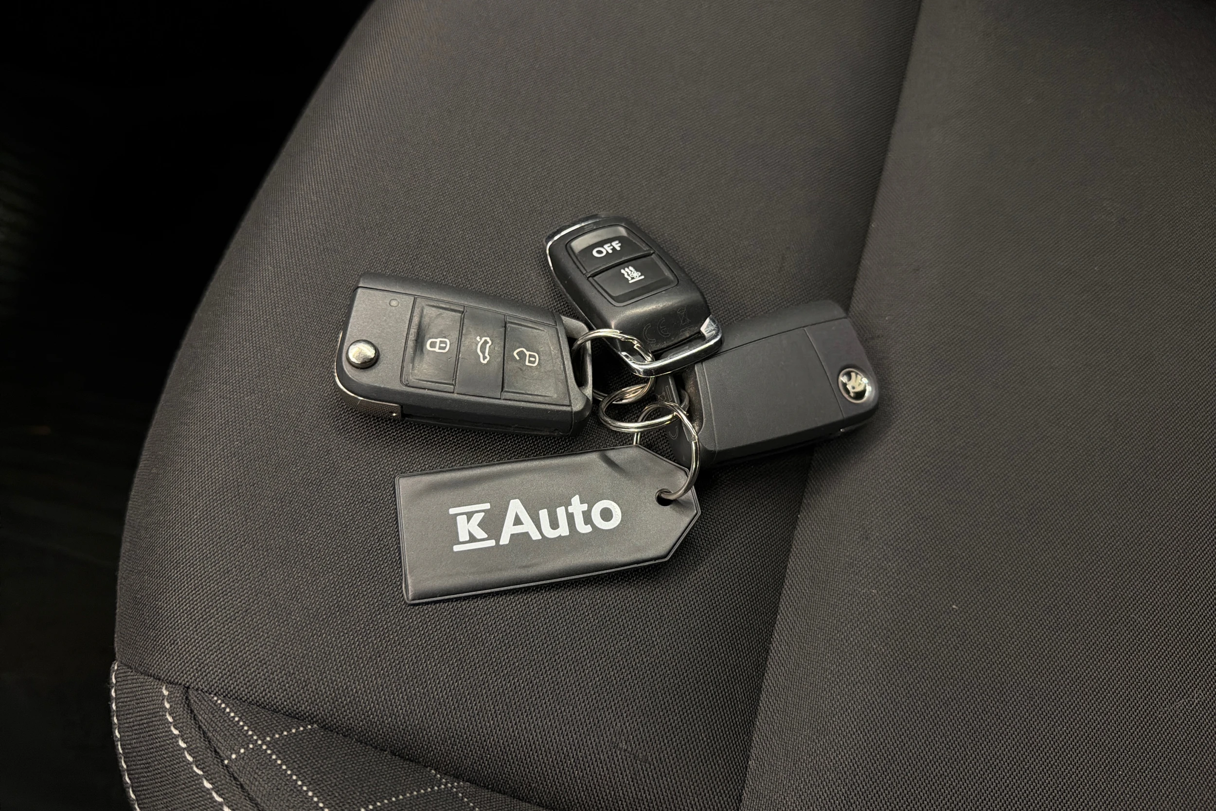 harmaa Skoda Karoq 2020 kuva 31.