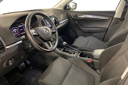 Valkoinen Skoda KAROQ 2020 kuva 7.