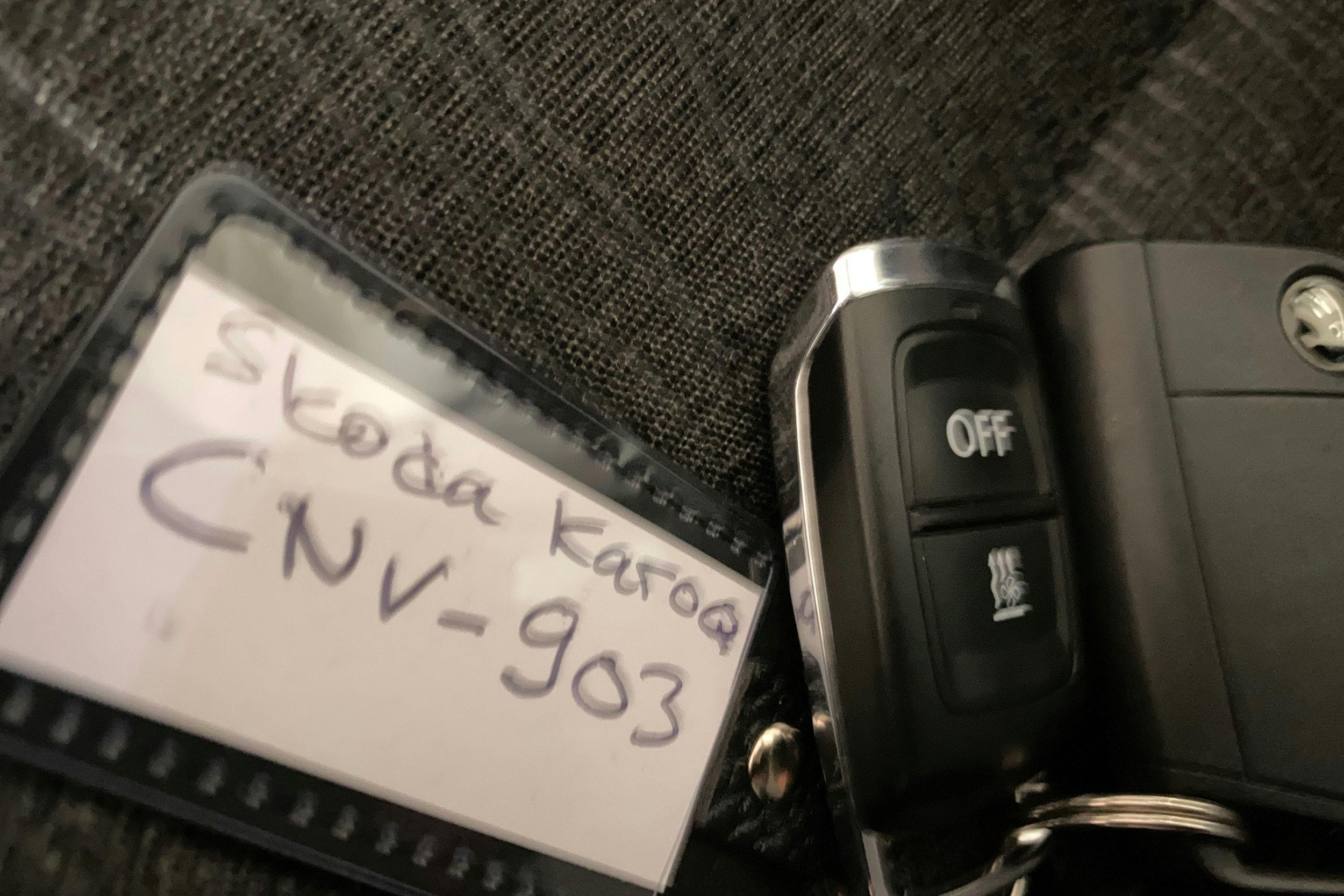 Valkoinen Skoda KAROQ 2020 kuva 25.