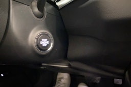 Valkoinen Skoda KAROQ 2020 kuva 28.