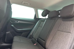 harmaa Skoda Karoq 2020 kuva 10.