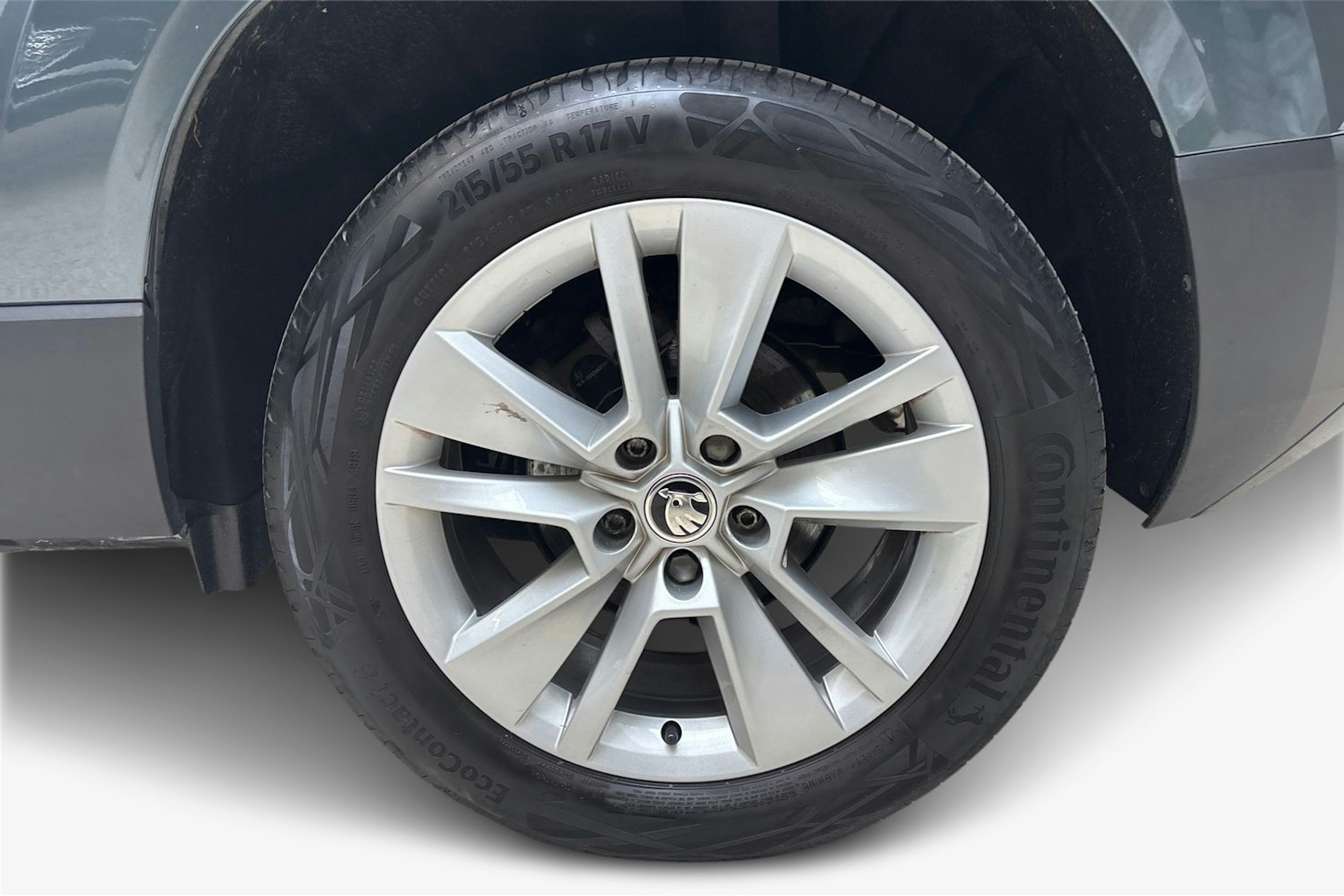 harmaa Skoda Karoq 2020 kuva 11.