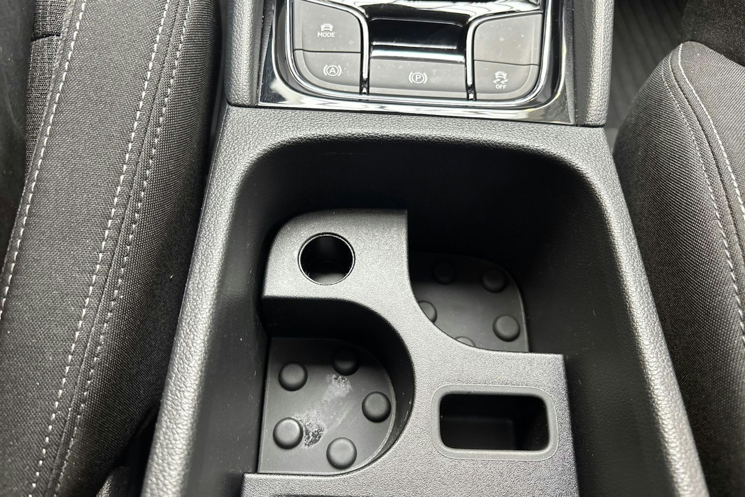 harmaa Skoda Karoq 2020 kuva 25.