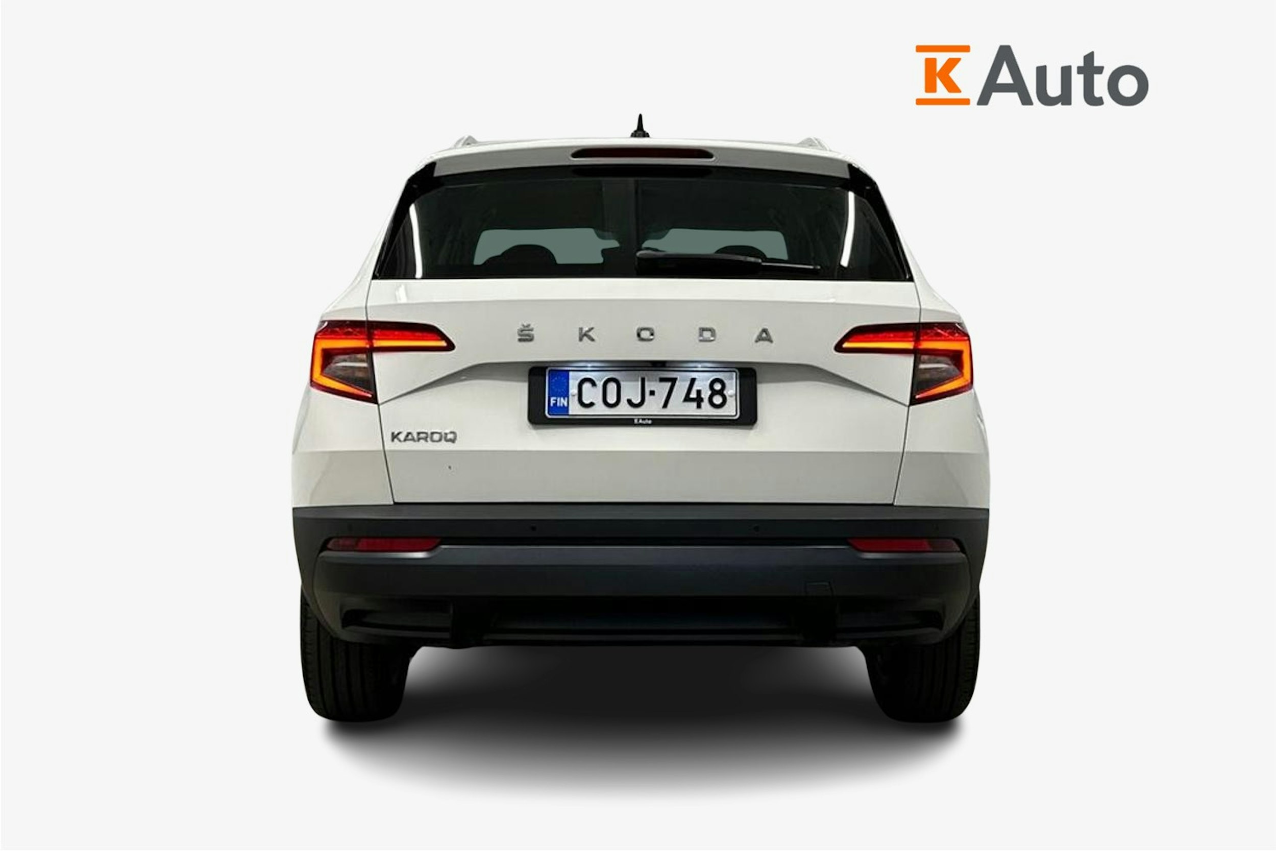 valkoinen Skoda Karoq 2020 kuva 3.