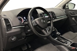 valkoinen Skoda Karoq 2020 kuva 7.