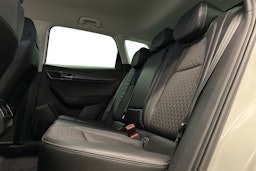 valkoinen Skoda Karoq 2020 kuva 10.