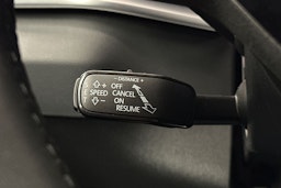 valkoinen Skoda Karoq 2020 kuva 20.