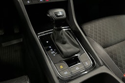 valkoinen Skoda Karoq 2020 kuva 22.