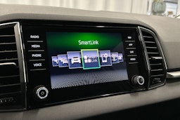 valkoinen Skoda Karoq 2020 kuva 25.