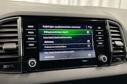 valkoinen Skoda Karoq 2020 kuva 31.