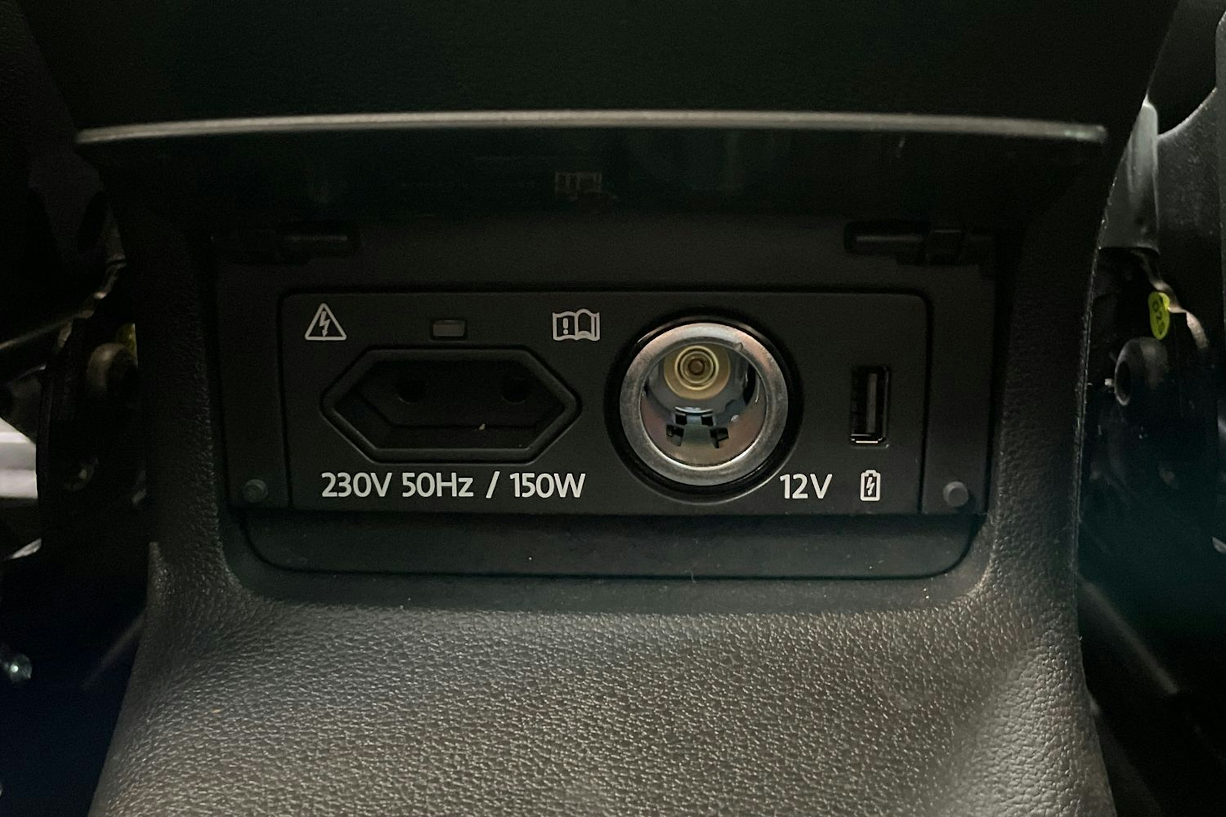 harmaa Skoda Karoq 2020 kuva 17.