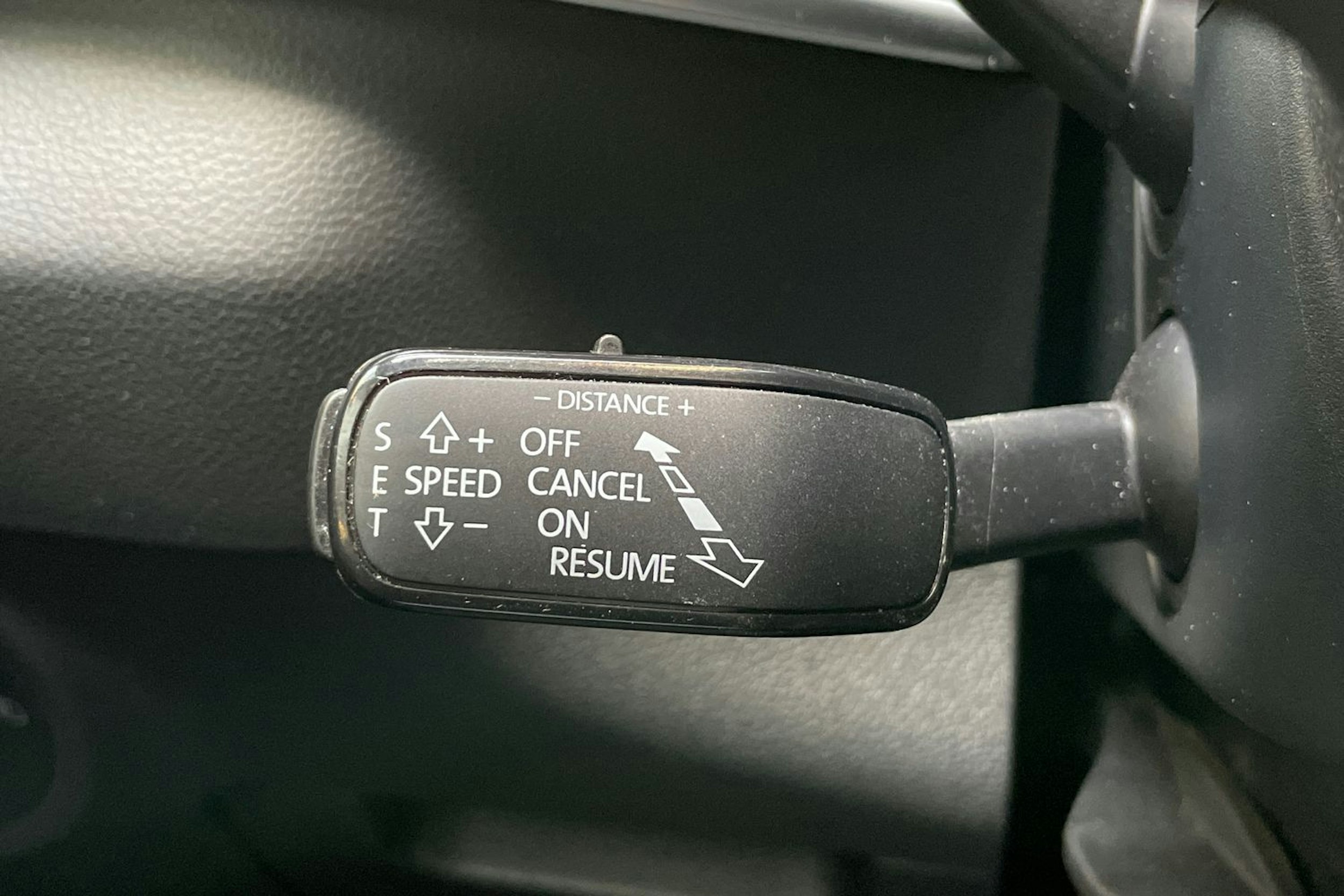 harmaa Skoda Karoq 2020 kuva 22.